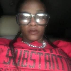 Meet your Posher, Joni