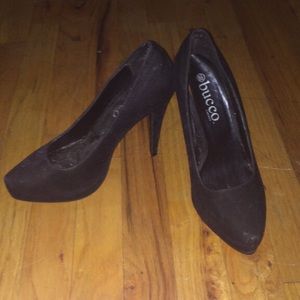 Black bucco heals
