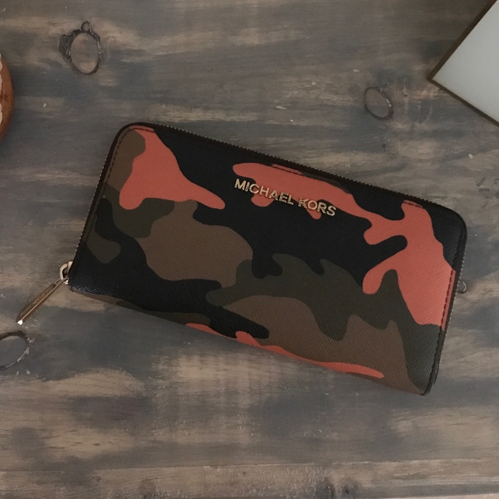 RARE Michael Kors Camo Wallet