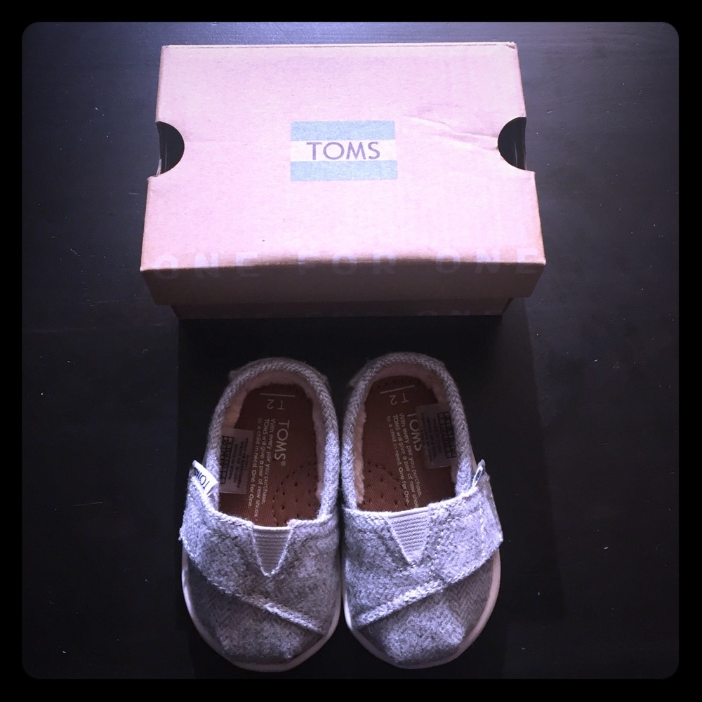 Brand new Toms size tiny 2