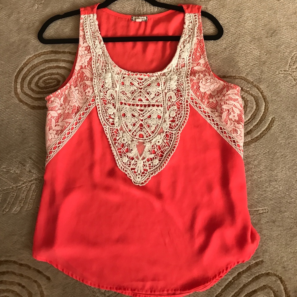 Sleeveless blouse
