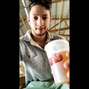 Meet your Posher, Dakota