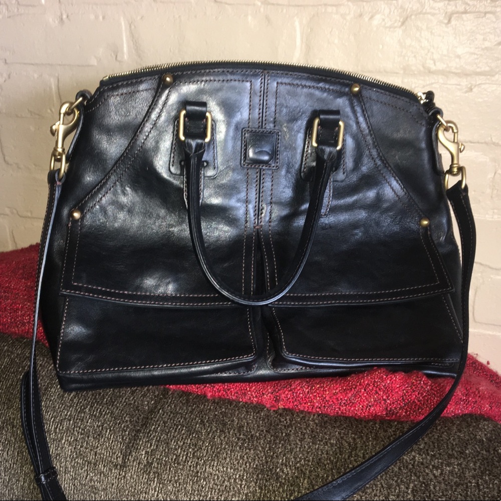 Dooney &Bourke Clayton. Black