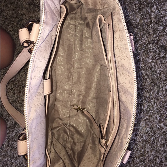 Michael Kors tote - Picture 3 of 8