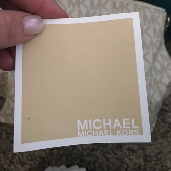 Michael Kors tote - Picture 7 of 8