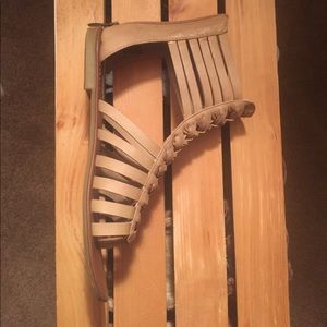 never worn sandals