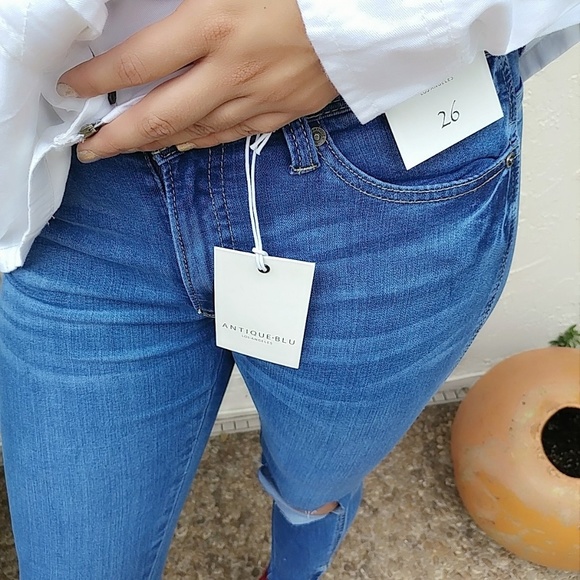 NEW distressed Denim  Jeans Under 50 - Picture 5 of 6