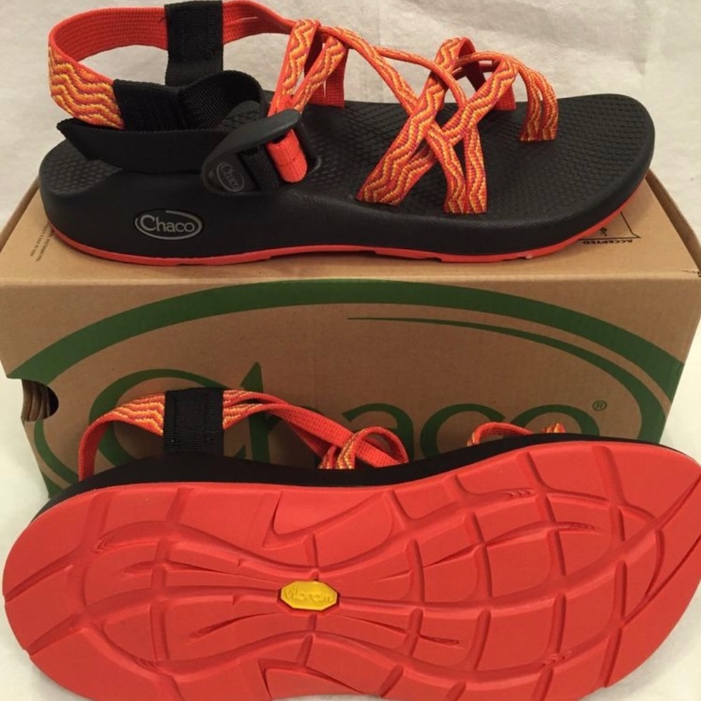 Orange Chaco's