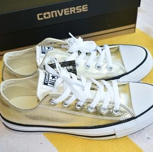 SALE❣️Converse in Light Gold