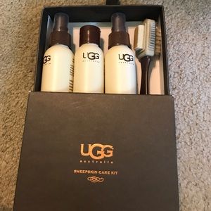 UGG sheepskin cleaning kit