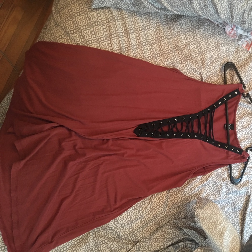 Tank top cut in middle