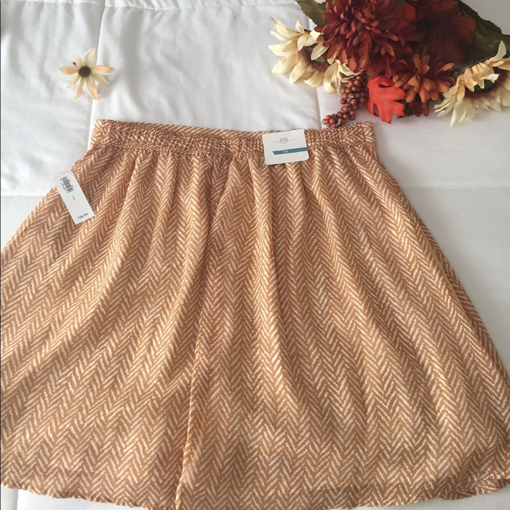 Fit and flare pattern skirt