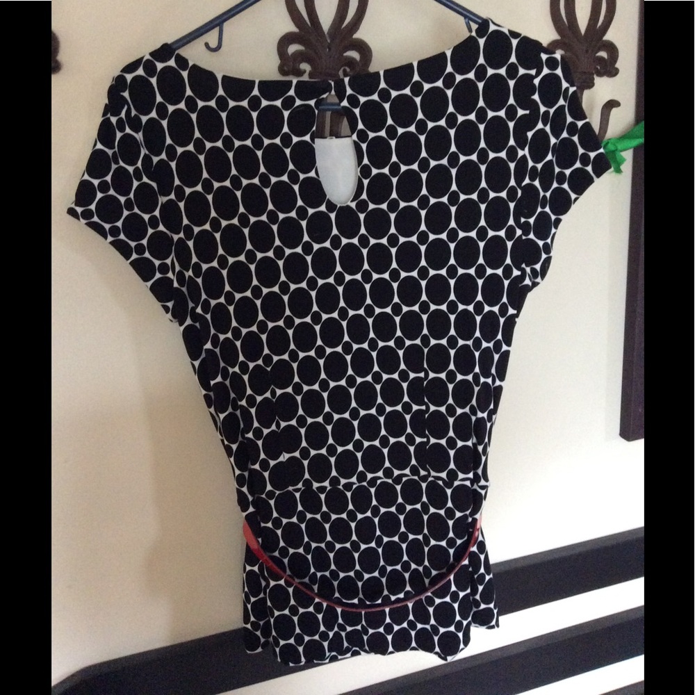 Top - Picture 2 of 3