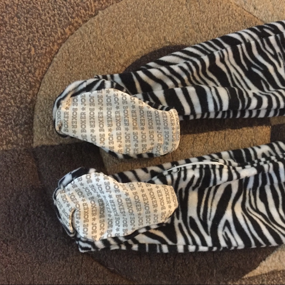 PJ's - Picture 2 of 3