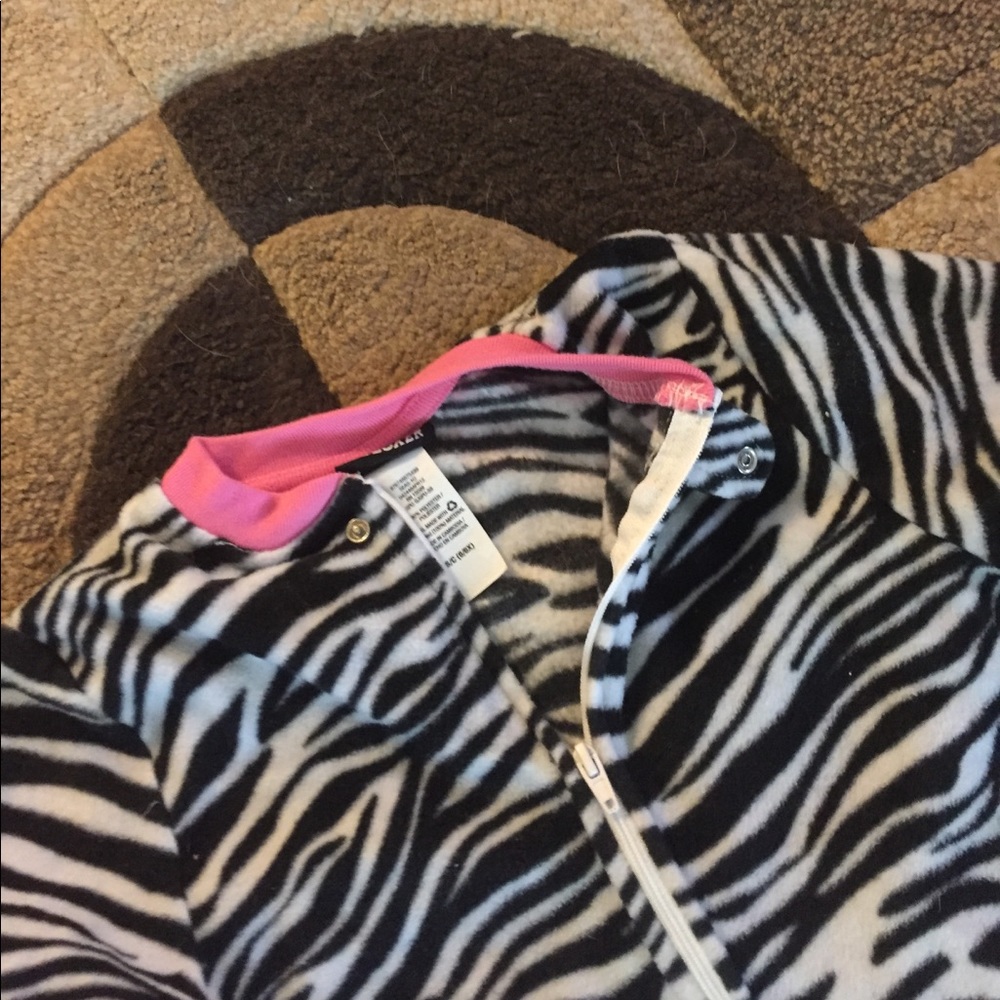 PJ's - Picture 3 of 3