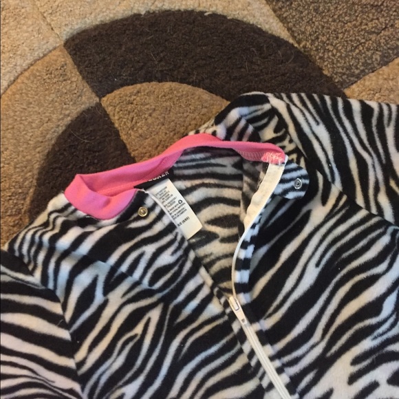 PJ's - Picture 3 of 3