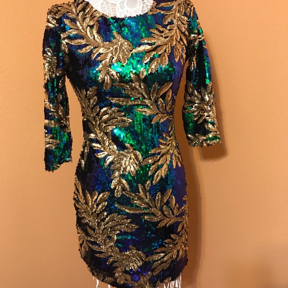 ‼️LAST ONE‼️Leaf Print Sequin dress - Picture 3 of 6