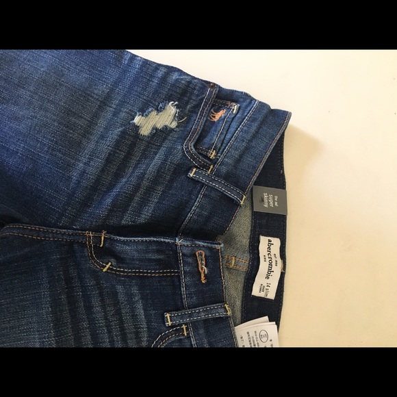 New Abercrombie Kids Super Skinny 14 Slim Jeans - Picture 3 of 7