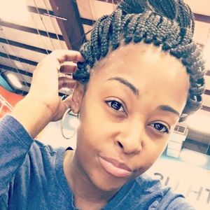 Meet your Posher, Talia