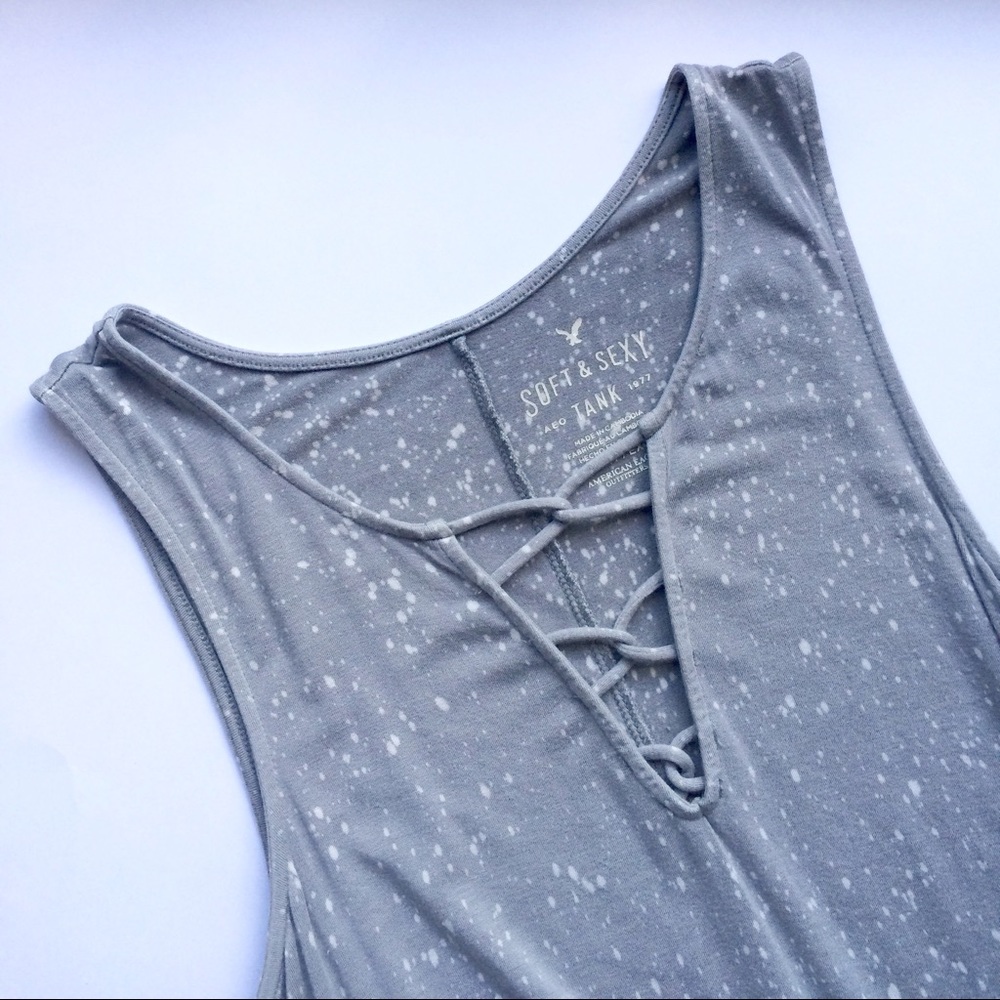 AEO Soft & Sexy Strappy Front Splatter Grey Tank