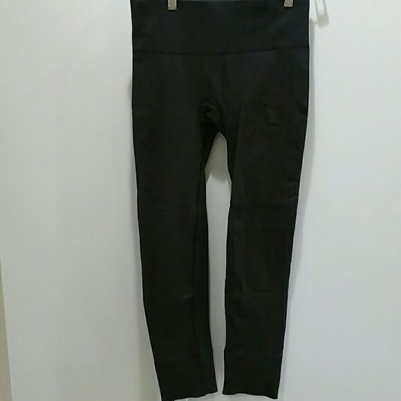 Lululemon - Picture 3 of 4