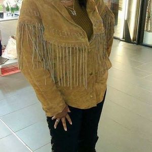 Meet your Posher, Sharon