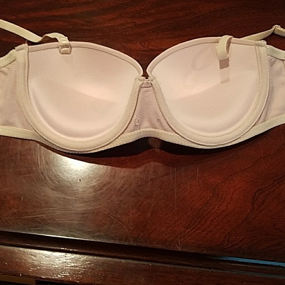 stapless bra - Picture 2 of 4