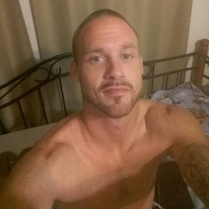 Meet your Posher, Dustin