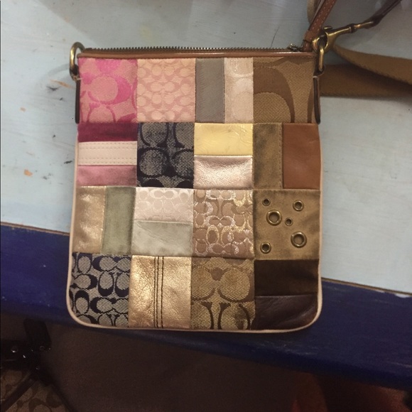 coach - Picture 2 of 4