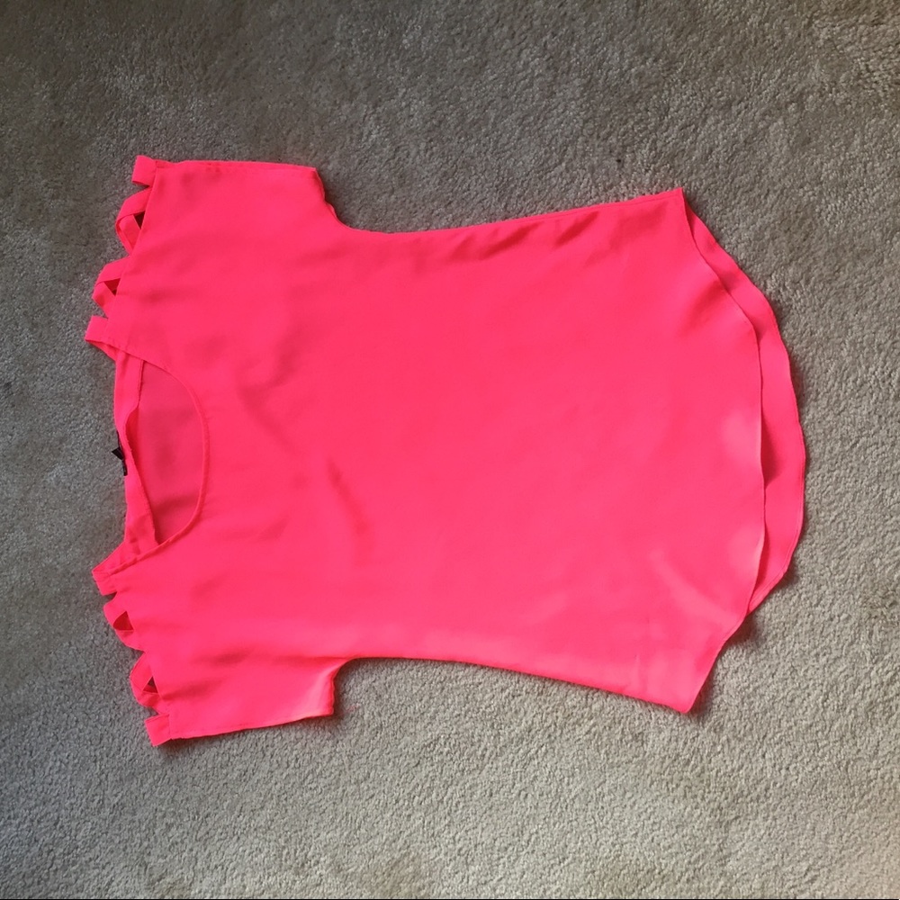 Short sleeve polyester shirt