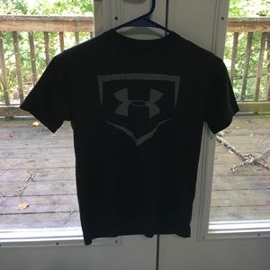 Boys under armor shirt.
