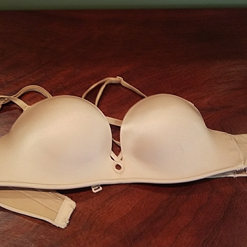 Nude vs strapless bra