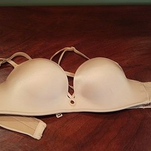 Nude vs strapless bra