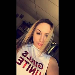 Meet your Posher, Dominique