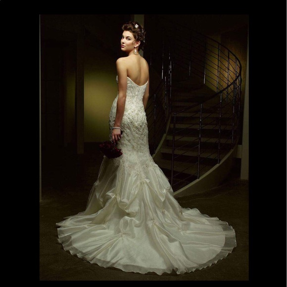 Casablanca 1871 Wedding Dress