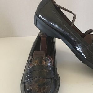 Life Stride Brown Patent Leather Loafers