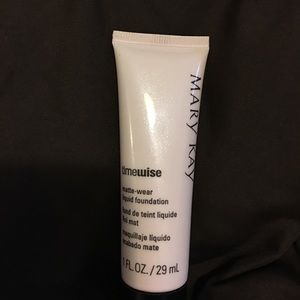 Mary Kay Timewise Matte-wear Foundation Beige 5