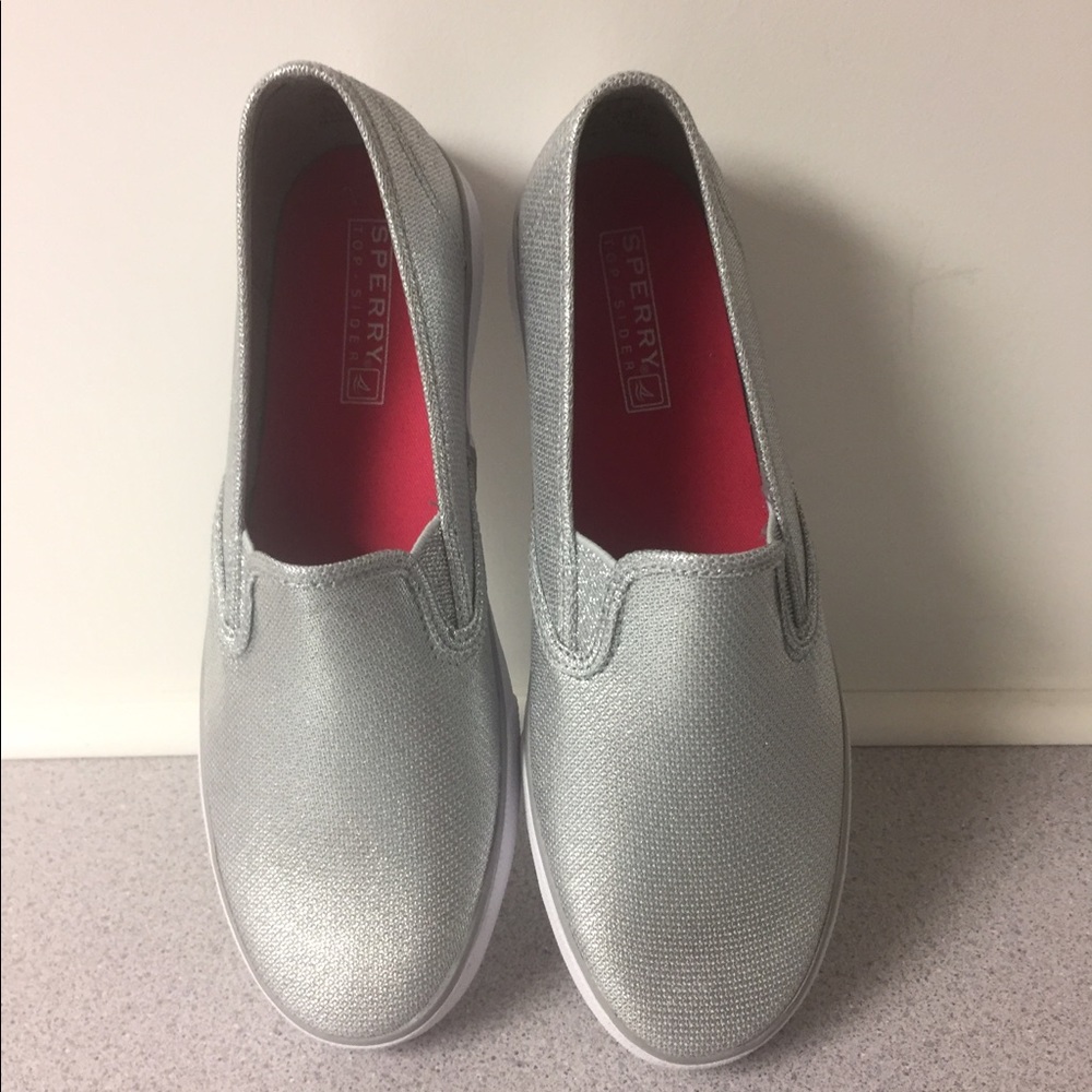 Speedy top-slider silver shoes size 5.5