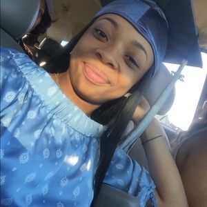 Meet your Posher, Monae