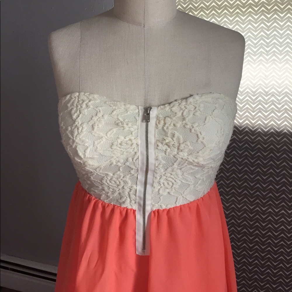 Dress - Picture 2 of 4