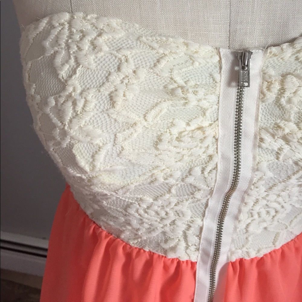 Dress - Picture 3 of 4