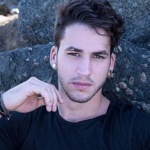 Meet your Posher, Jose