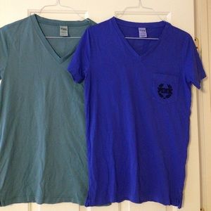 ✔️Price drop. Bundle of 2 VS pink tees