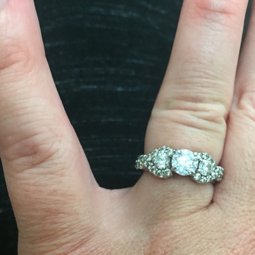 18k white gold 2 carot certified diamond ring