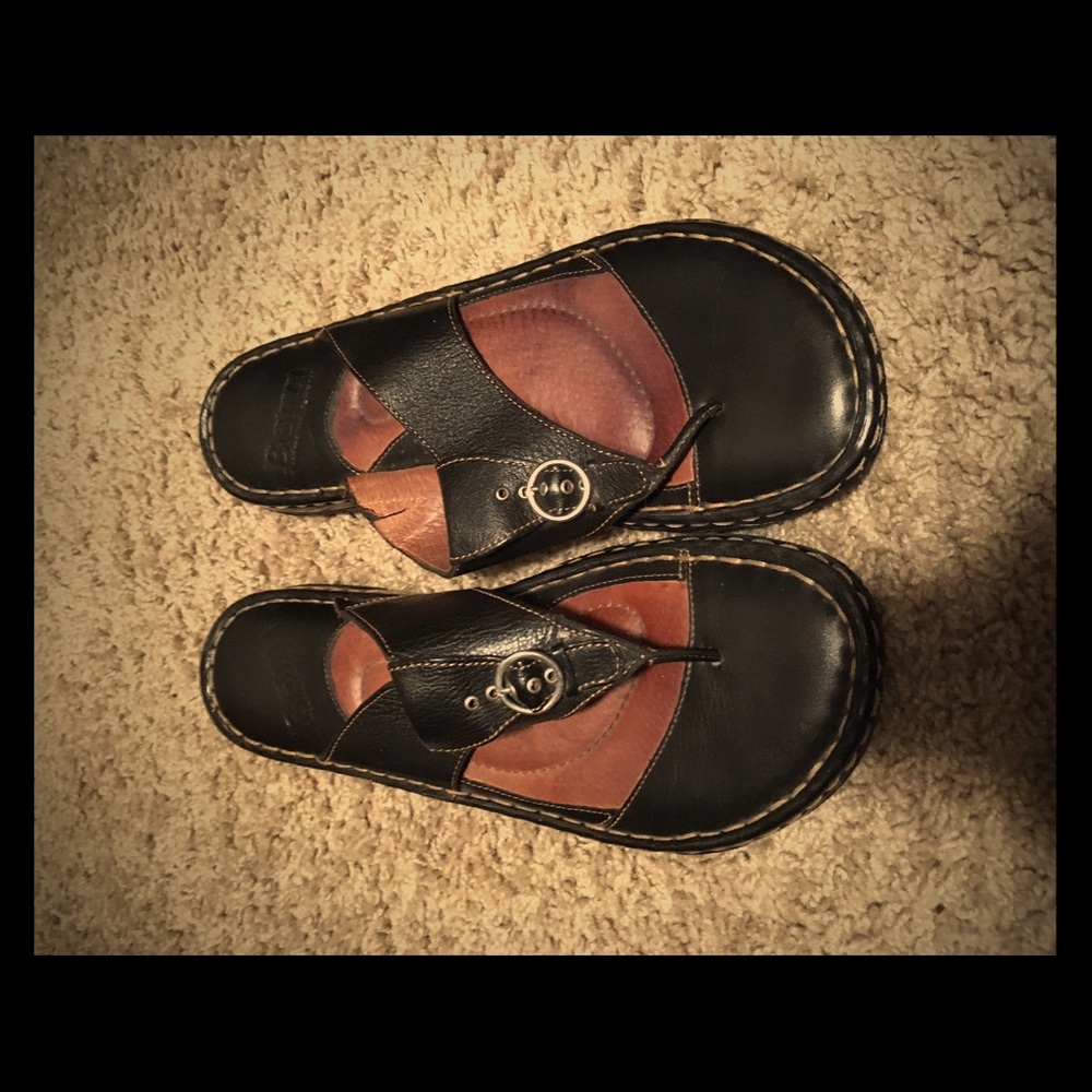 Born Leather flip flops