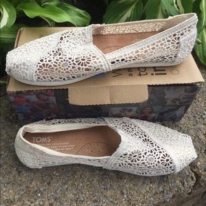 White Lace TOMS