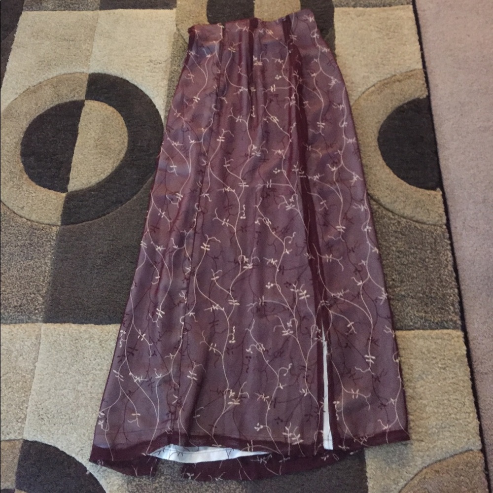 Skirt - Picture 1 of 4