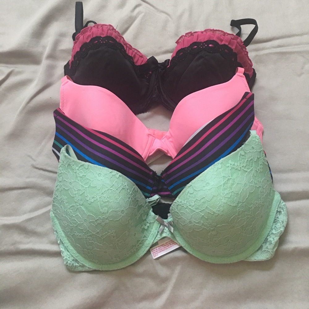Lot of 34D bras