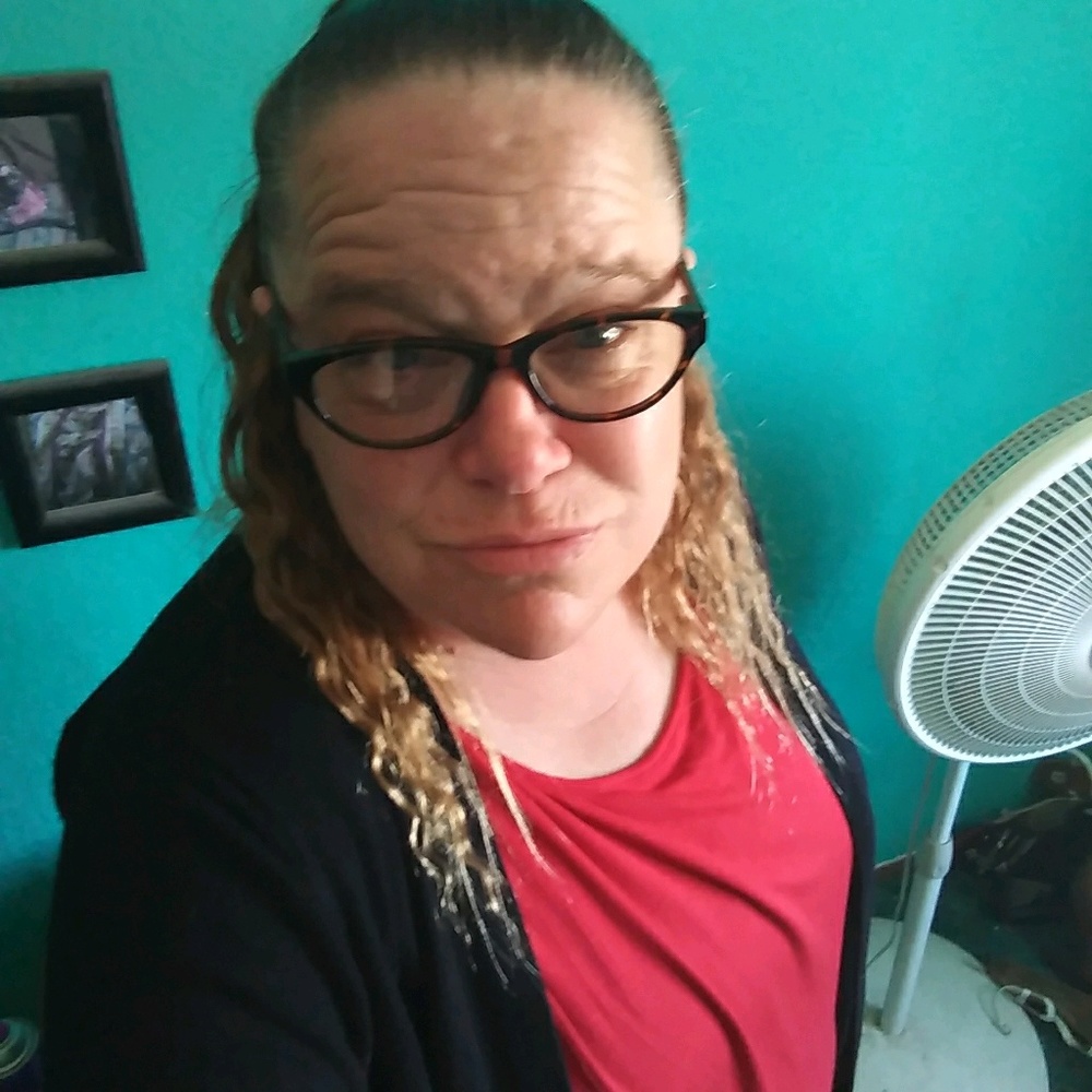 Meet your Posher, Pamela