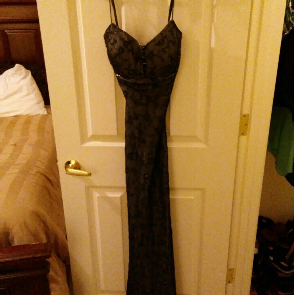 Prom dress - Picture 2 of 3
